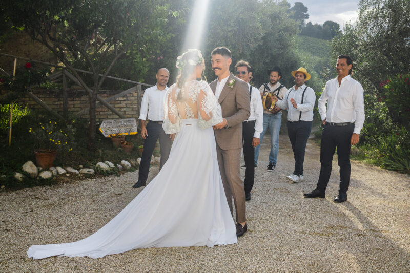 Italian Style Wedding nelle Marche Grottammare Serenata Tradizionale